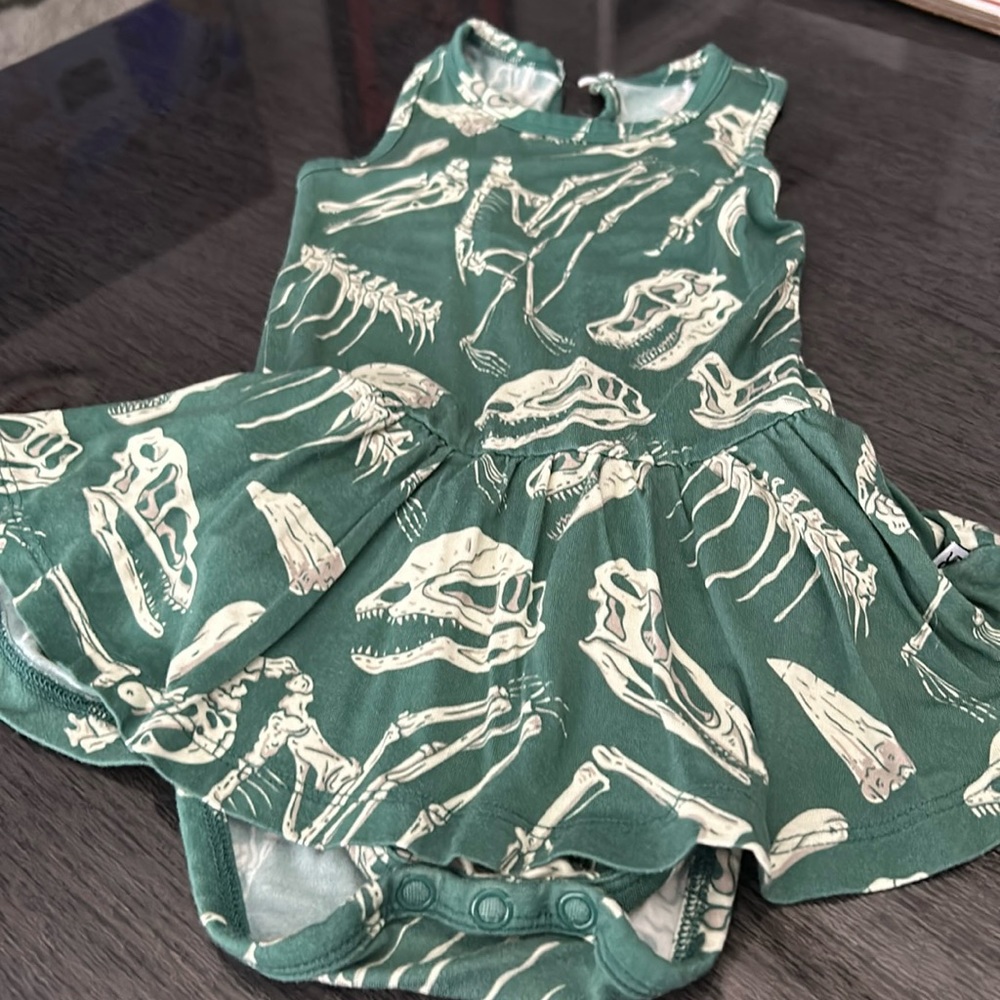 Bums & Roses Size 18-24 Months